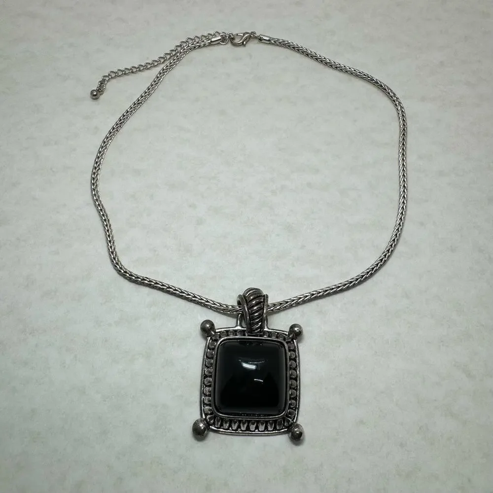 Vintage Premier Designs Silver Tone Black Stone Pendant Chain Necklace Stamped
